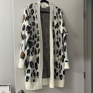 Exlura Pocketed Leopard Cardgian